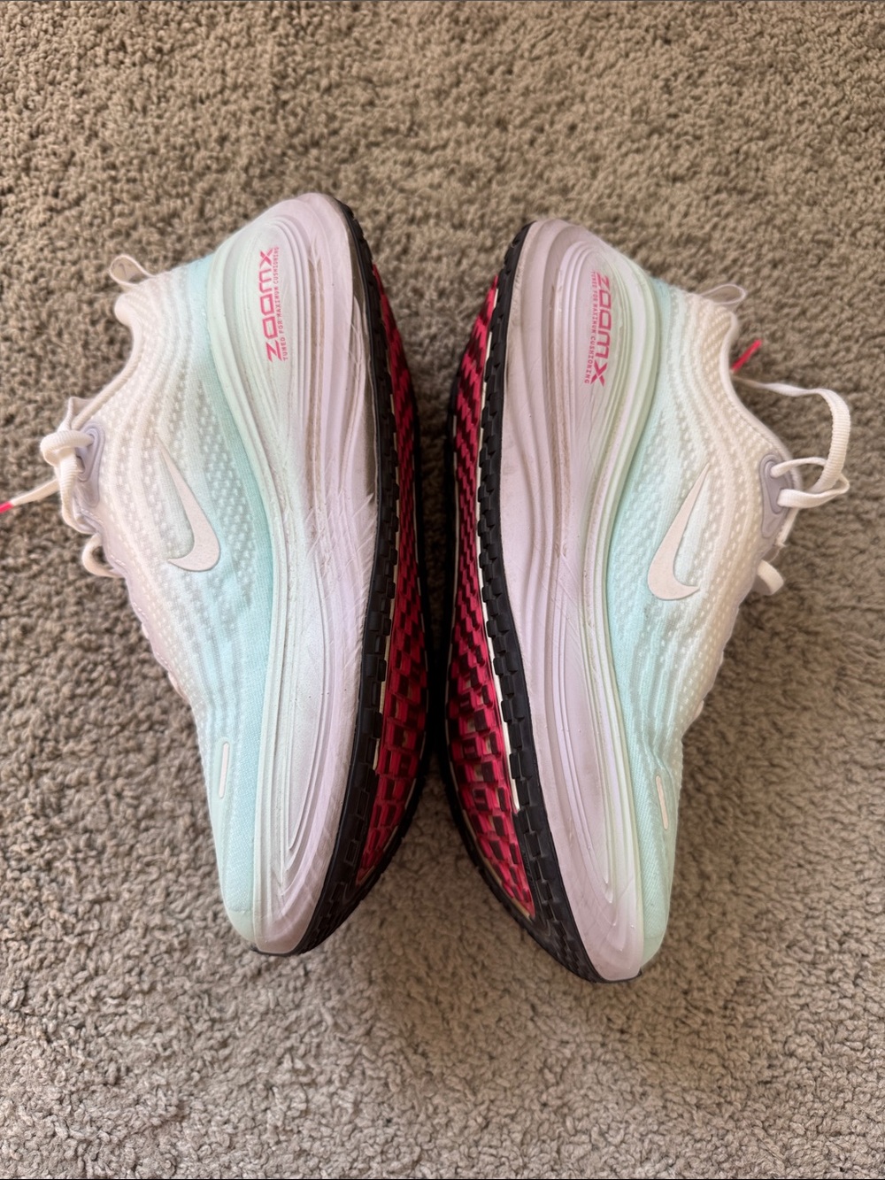 Nike Vomero Plus - Picture 3 of 8